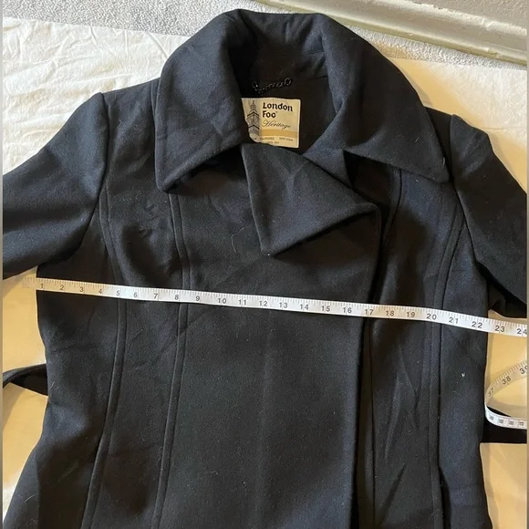 London Fog Black Belted Wool Wrap Coat Size Large. - Picture 13 of 16